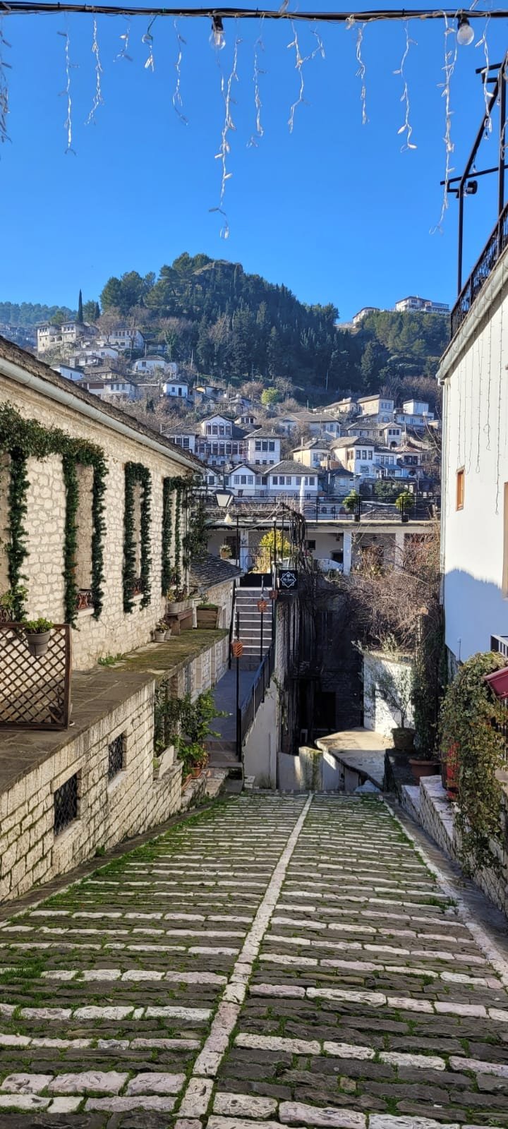 Arnavutluk Gezisi – Biz Nerelere Gitmişiz Yahu?